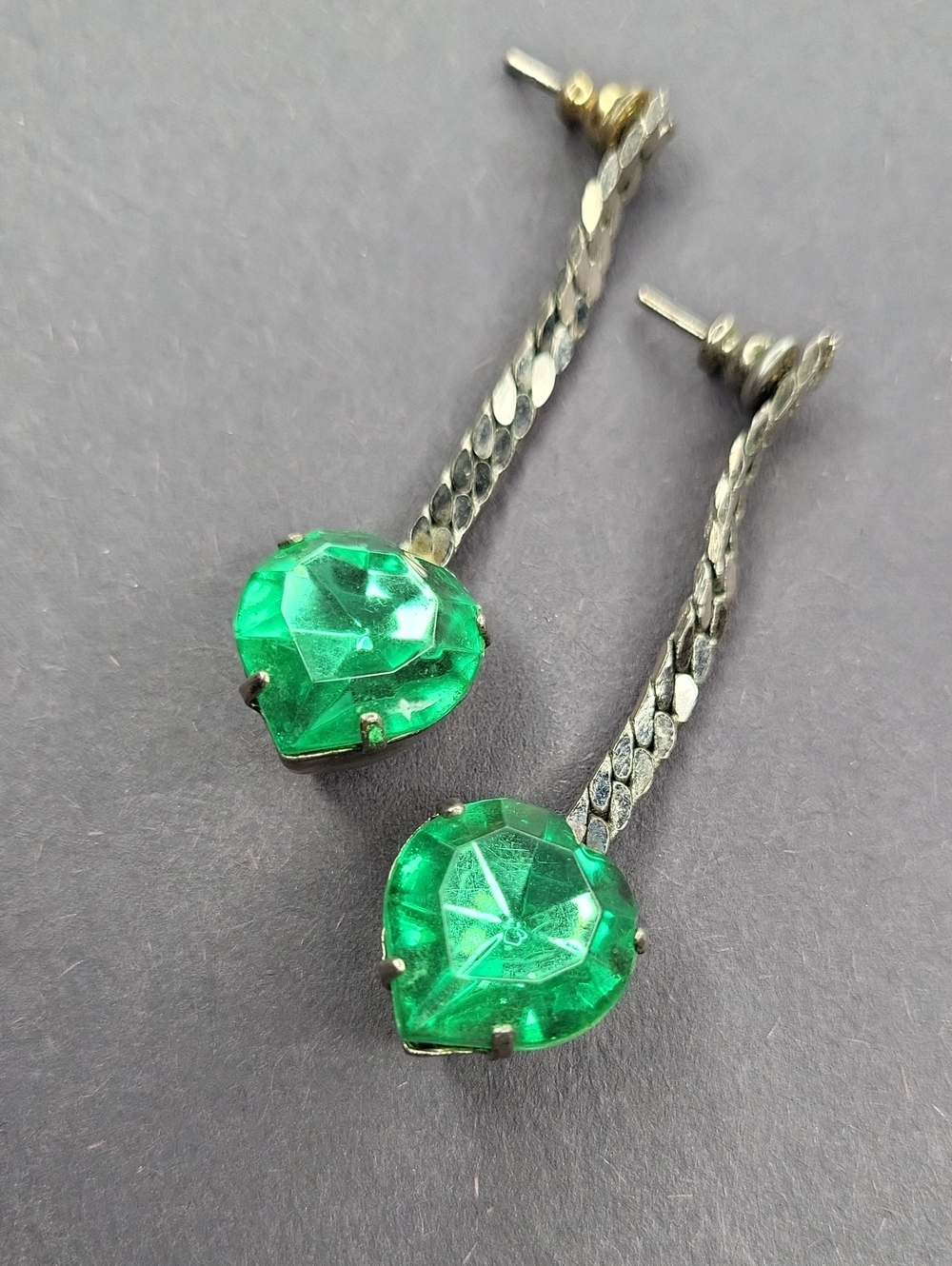 Green Teardrop Dangle Earrings - Elegant Women's Jewelry